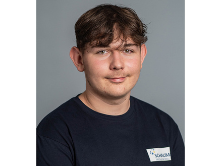 Justin Großer, Auszubildender